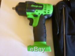 New Snap On 3/8 green 18 volt cordless impact wrench gun, charger & 2 batteries
