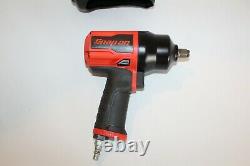 SNAP-ON PT850 1/2 DRIVE IMPACT AIR WRENCH GUN with PROTECTIVE BOOT