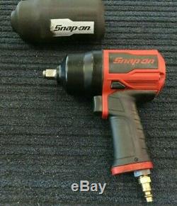Snap-On 1/2 Drive Air Impact Wrench Gun PT850 with Boot Sleeve Works Great