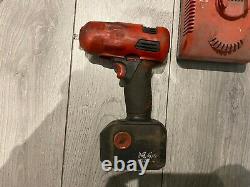 Snap On Tool 3/8 Drive Cordless Impact Wrench Gun With Battery And Charger